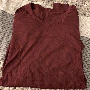 Lululemon long sleeve maroon shirt